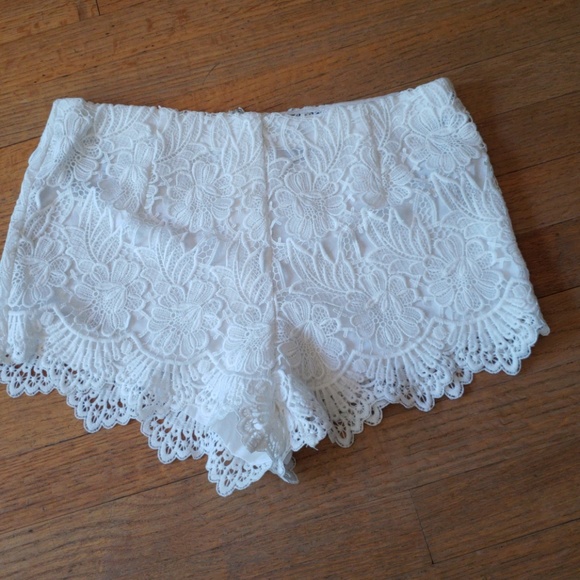White Lace Forever 21 Shorts - Picture 3 of 5